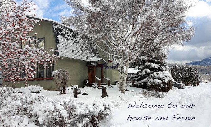 East Kootenay House | Ski Fernie Flyfish on the Elk River