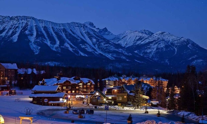 East Kootenay Condo | Ski In/Out Spectacular One Bedroom Condo Views Newly Reno’d