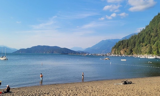 Harrison Hot Springs Condo | Sleek Studio W/AC Steps to the Lake