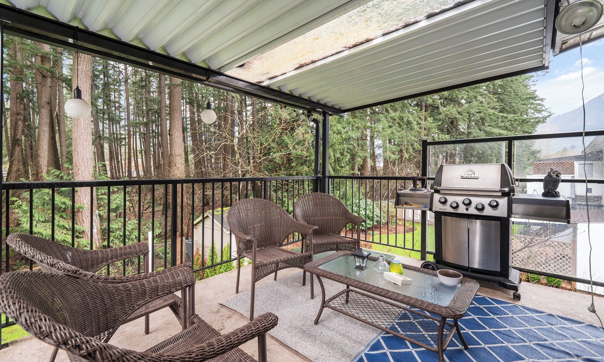Hope House | Riverside 2 Bedroom home in Hope, BC, Canada