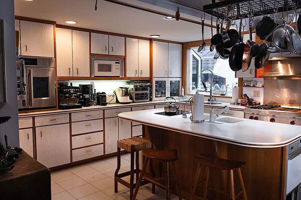 Jackson House | Riverside Retreat: Luxe Home, Game Room, Hot Tub