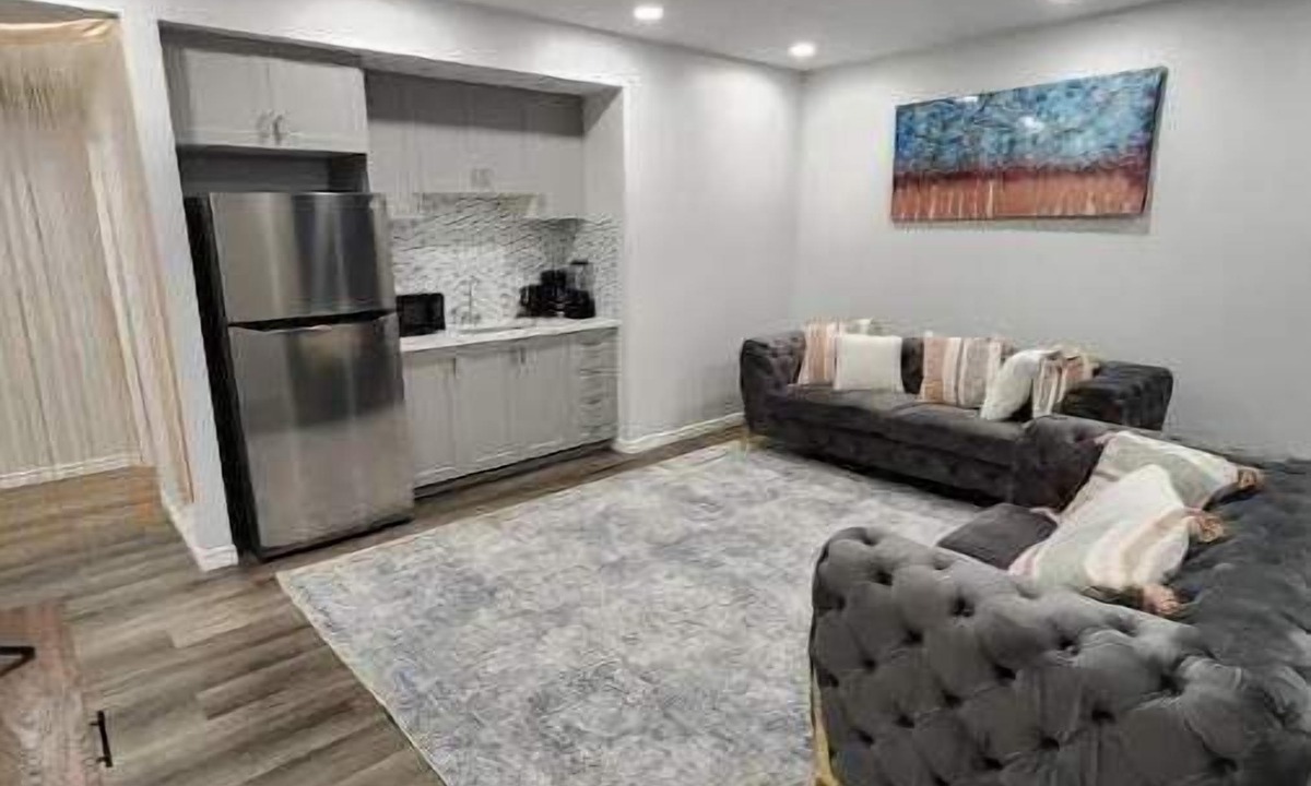 Airdrie Apartment | Cozy one bedroom in Airdrie