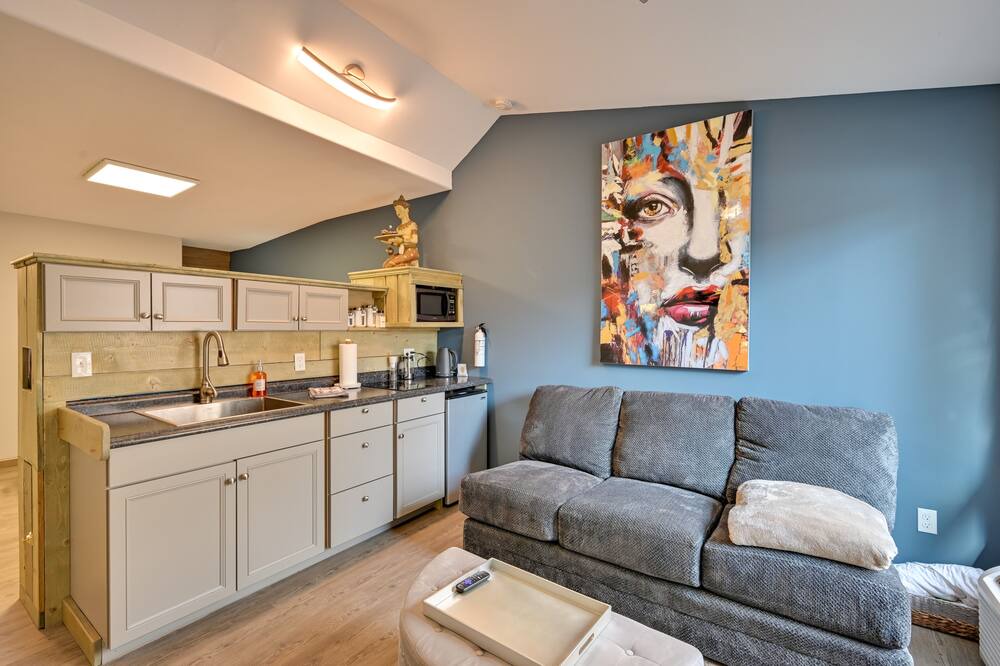 Crestone Apartment | Central Crestone Studio, 2 Mi to Hiking Trails!
