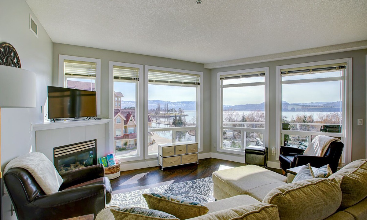 North End Condo | Bayview Getaway