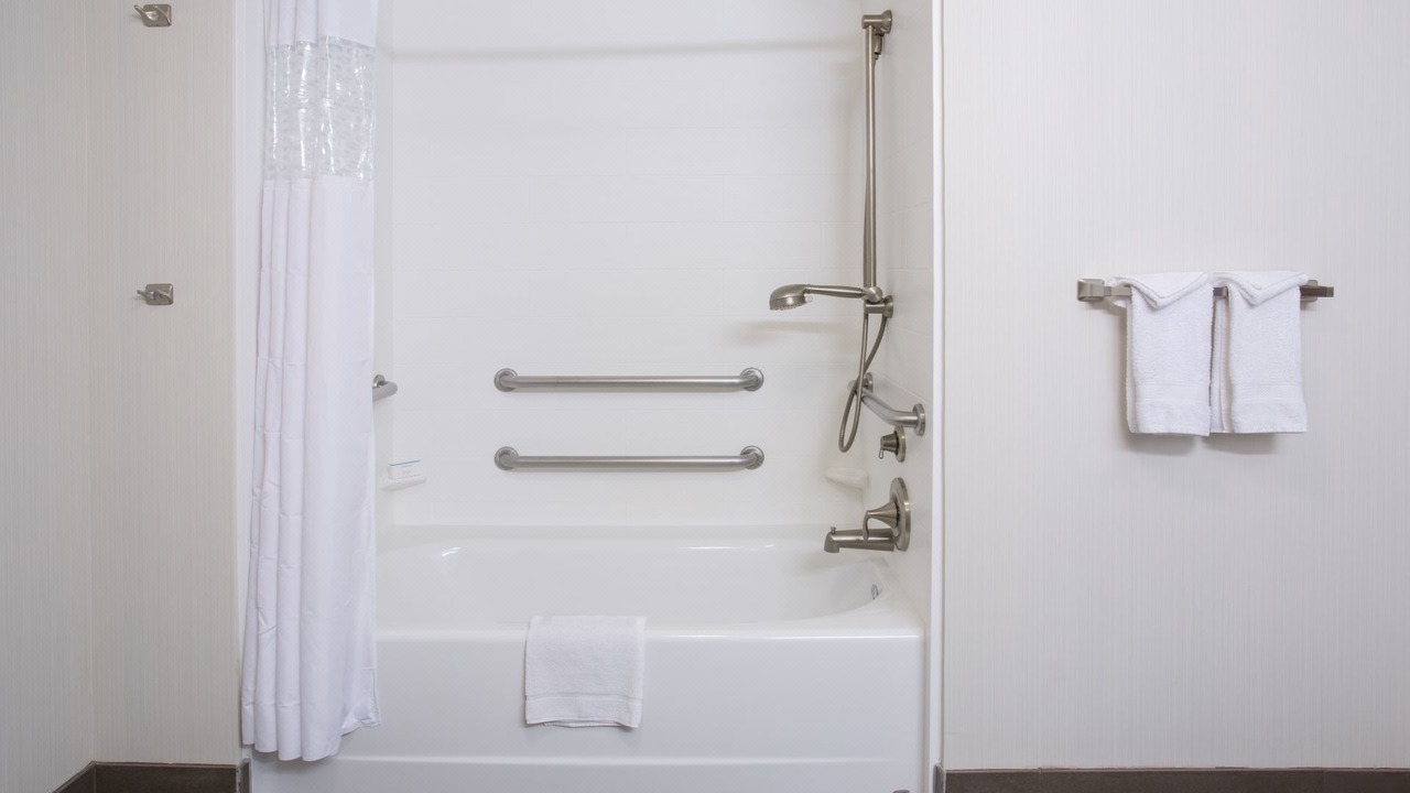Photo of Bathroom in Gateway