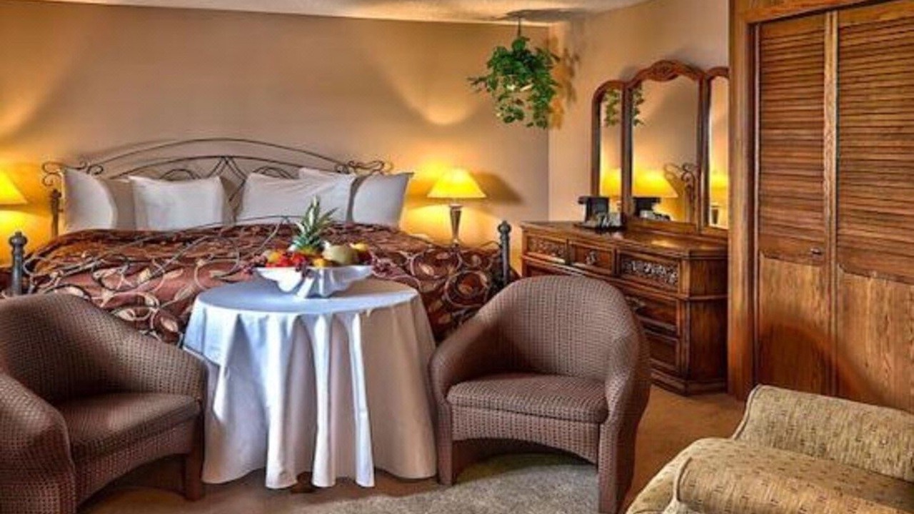Photo of Livingroom in Camrose