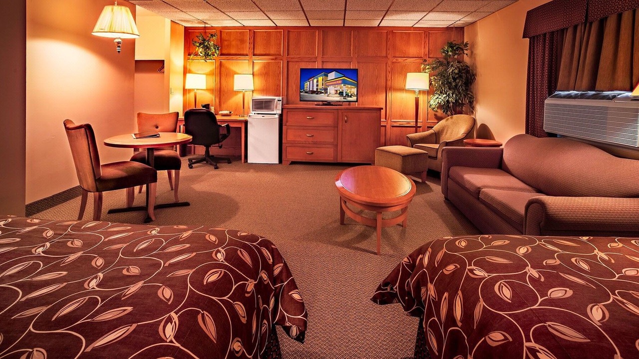 Photo of Livingroom in Camrose