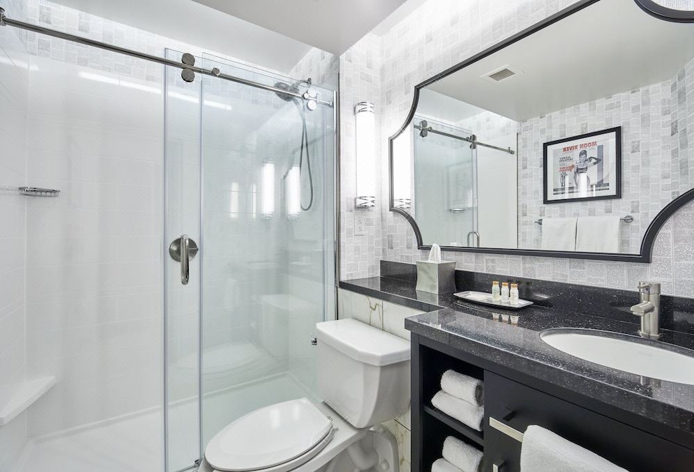 Photo of Bathroom in Gateway District