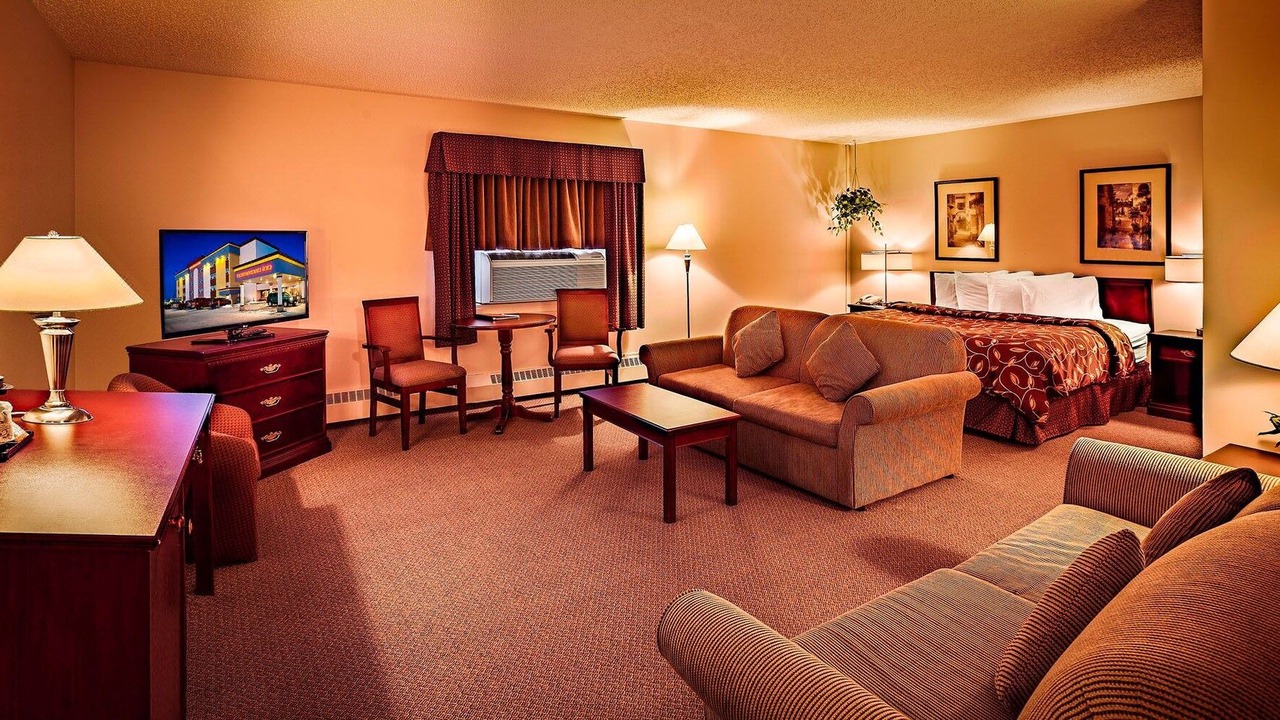 Photo of Livingroom in Camrose