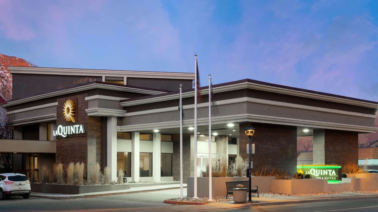 Photo of Buildings in Glenwood Springs