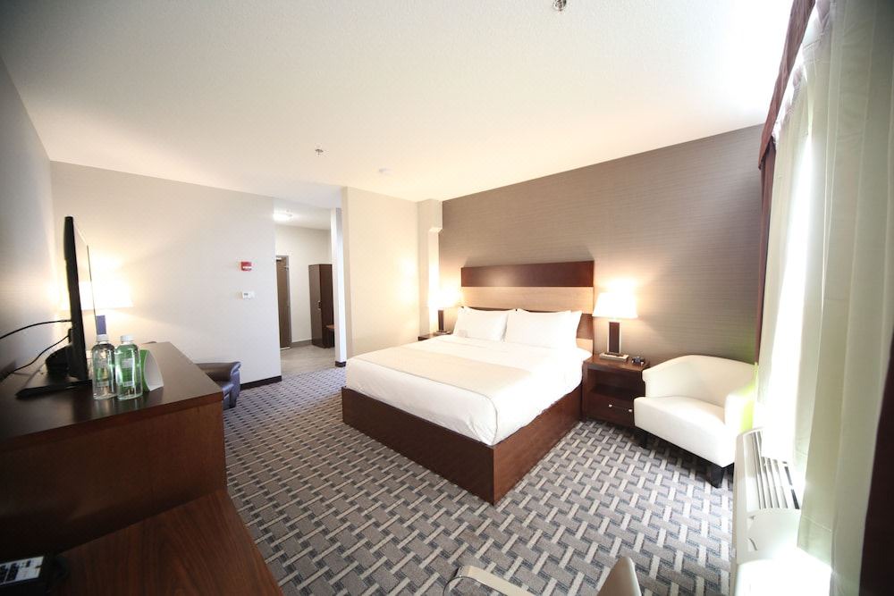 Photo of Bedroom in Leduc