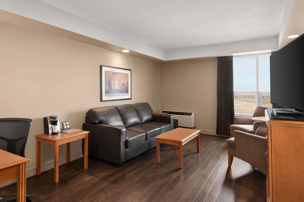 Photo of Livingroom in Leduc