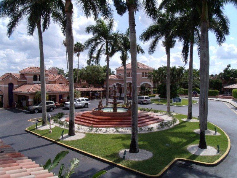 Photo of Others in Pembroke Pines