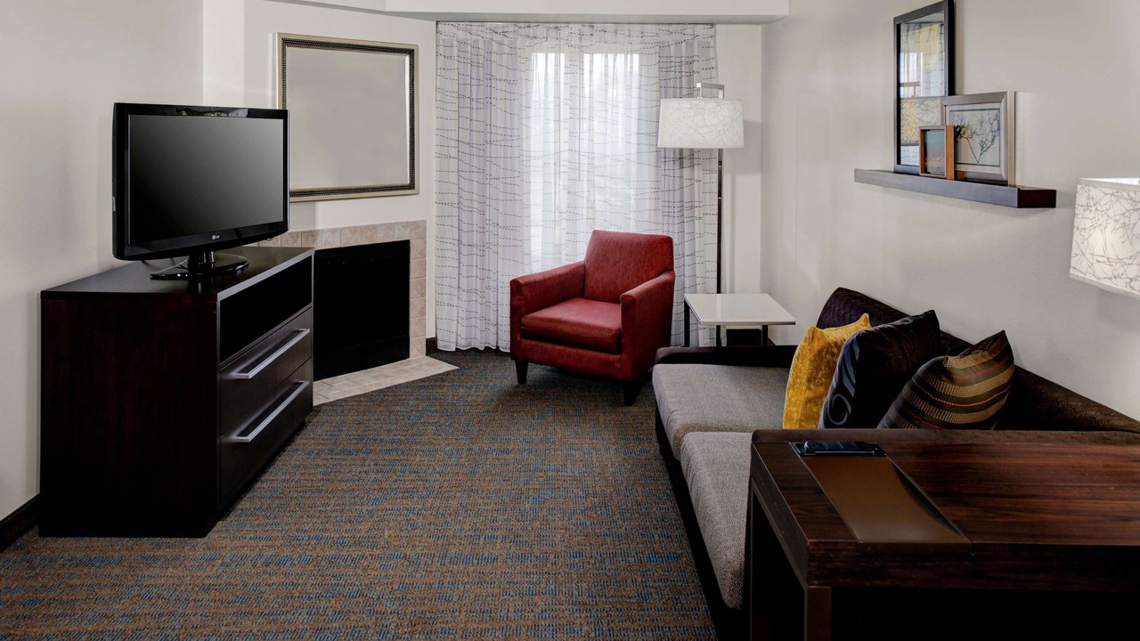 Photo of Livingroom in Beachwood