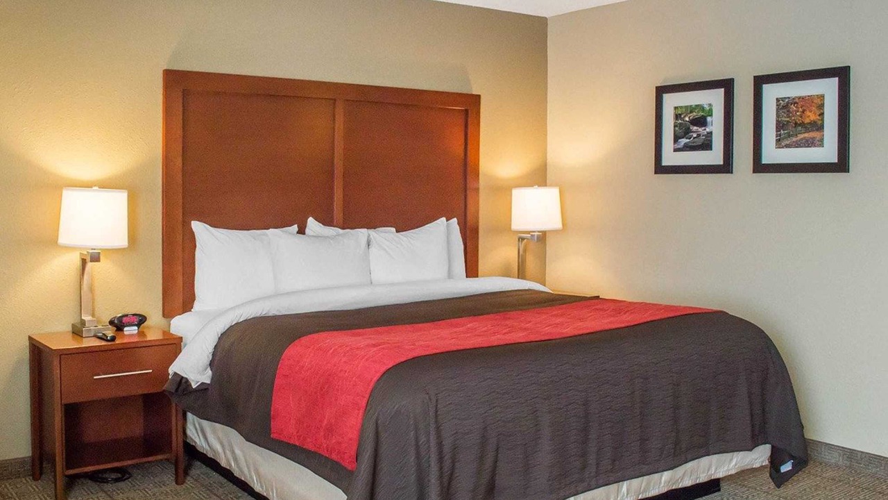 Photo of Bedroom in Mayfield Heights
