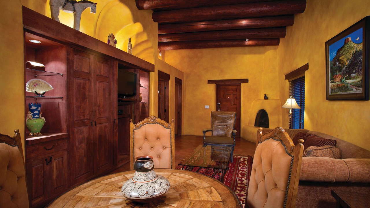 Photo of Livingroom in Taos