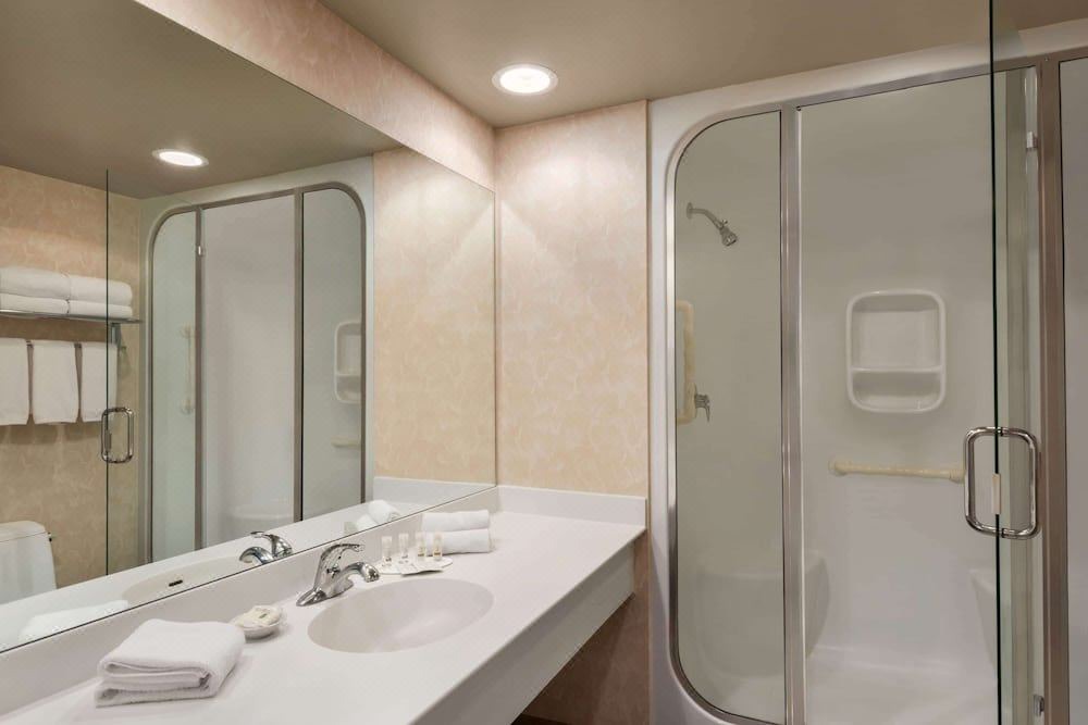 Photo of Bathroom in Leduc