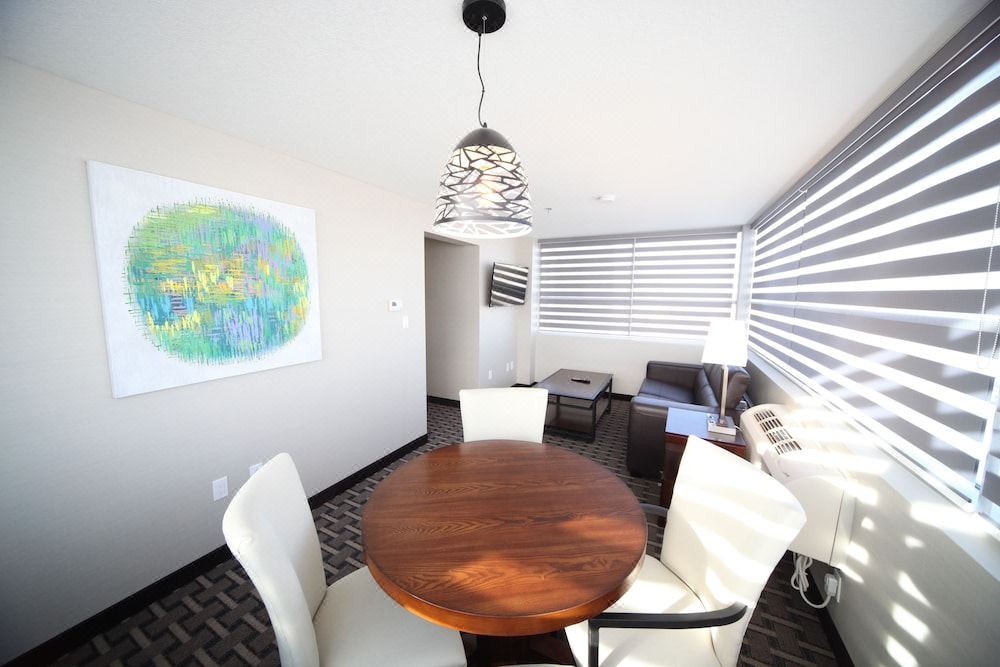 Photo of Livingroom in Leduc