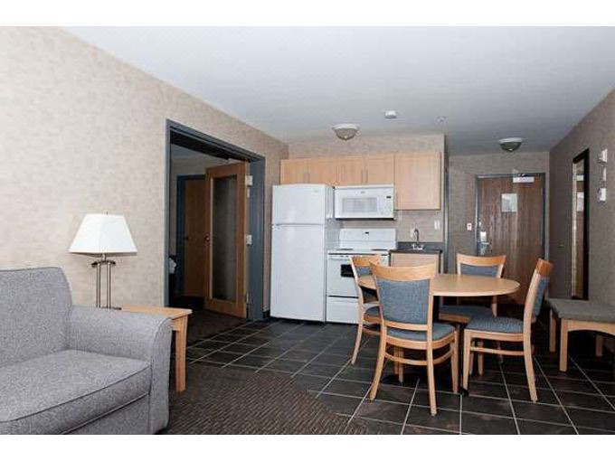 Photo of Livingroom in Leduc