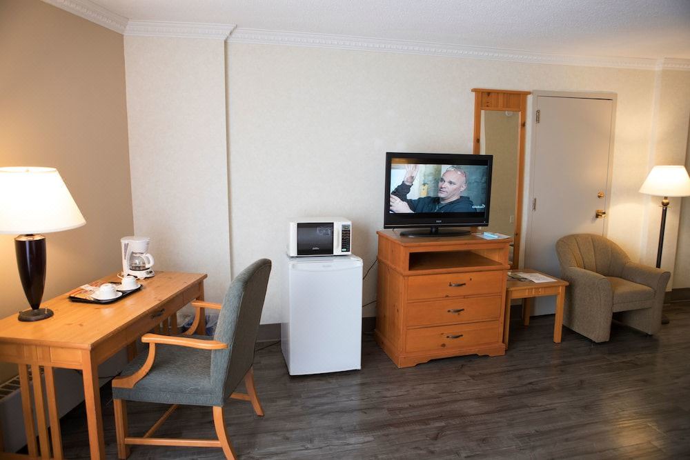 Photo of Livingroom in Jasper Place