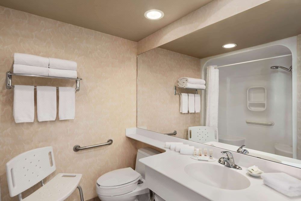 Photo of Bathroom in Leduc