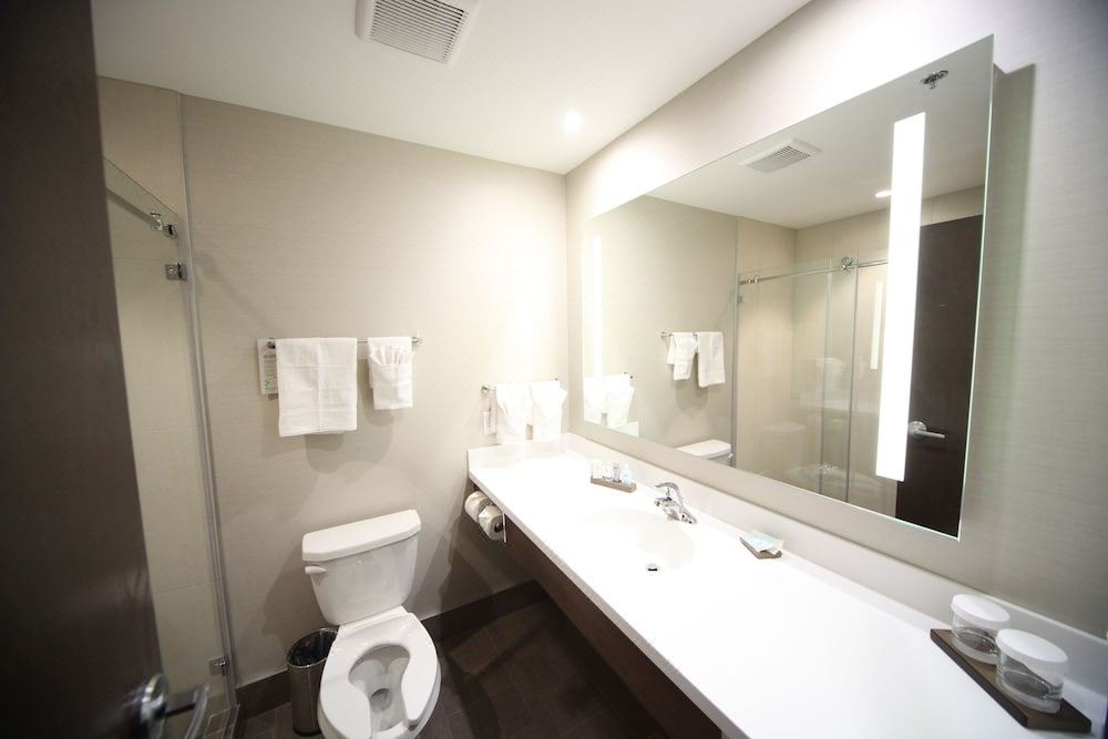 Photo of Bathroom in Leduc