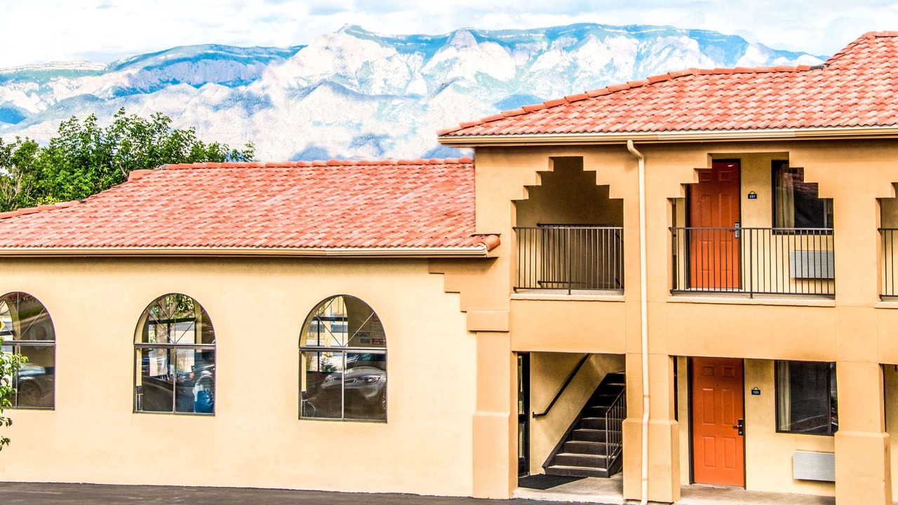 Photo of Buildings in Rio Rancho