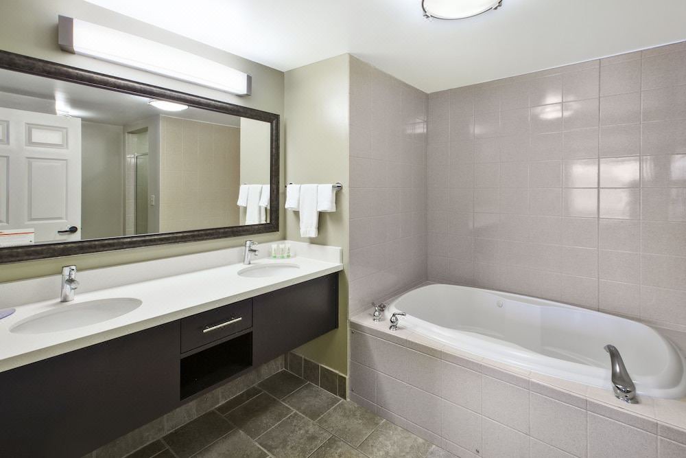 Photo of Bathroom in Mayfield Heights