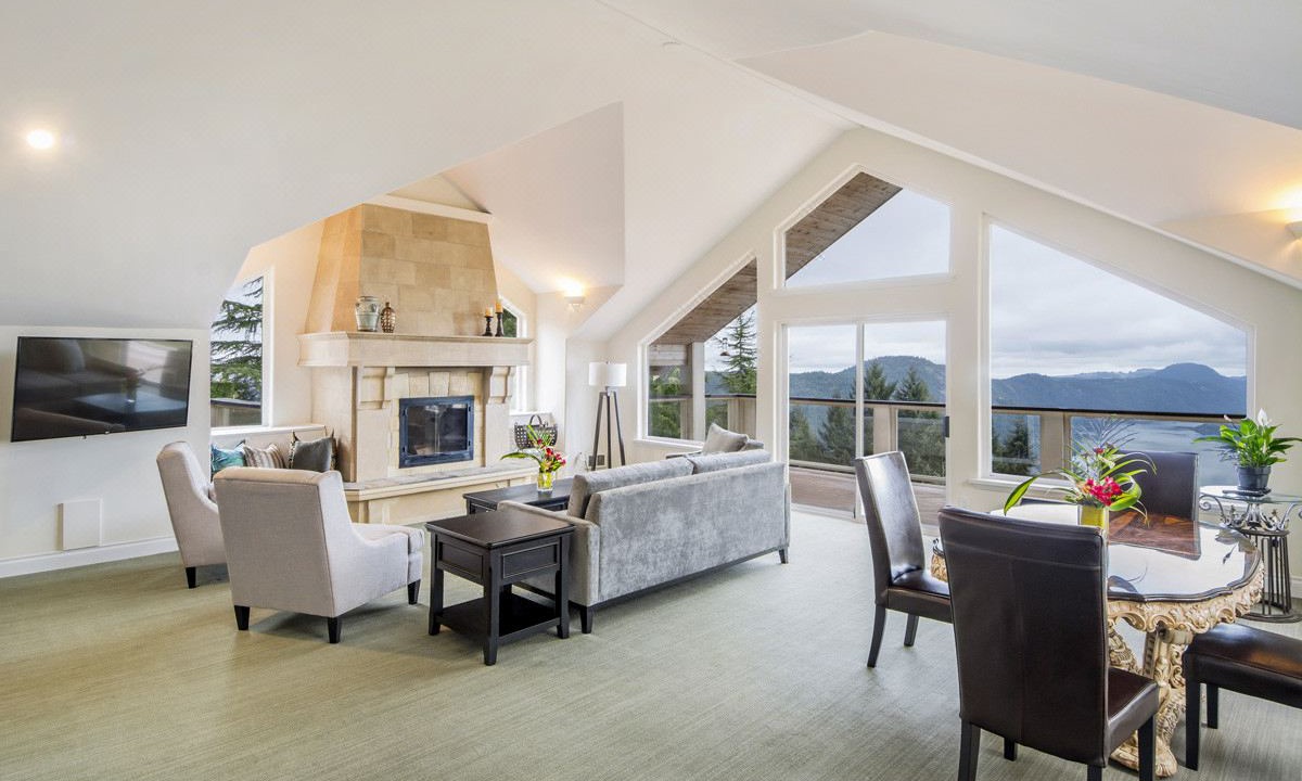 Photo of Livingroom in Malahat