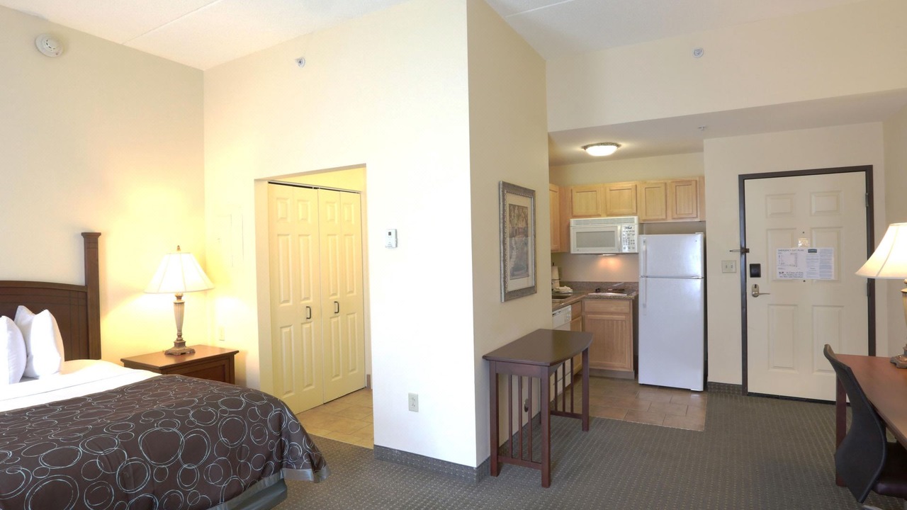 Photo of Bedroom in Mayfield Heights