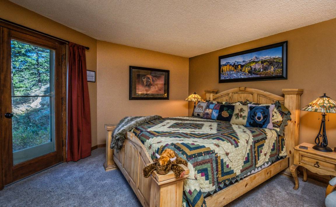 Photo of Bedroom in Windcliff Estates