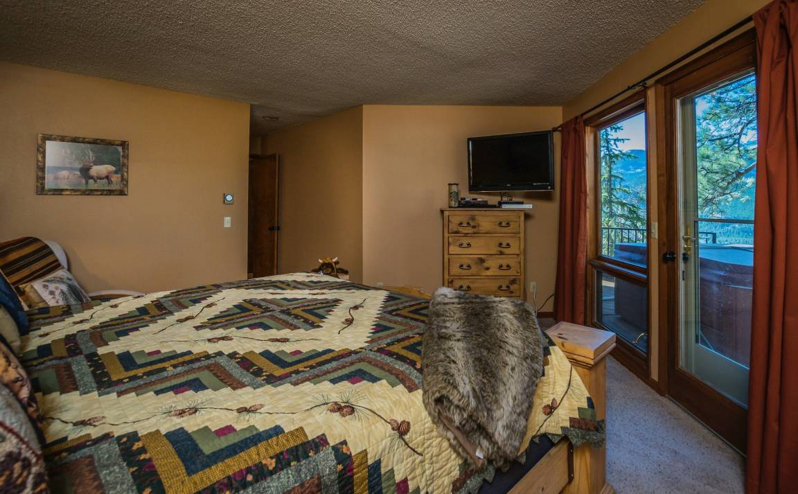 Photo of Bedroom in Windcliff Estates