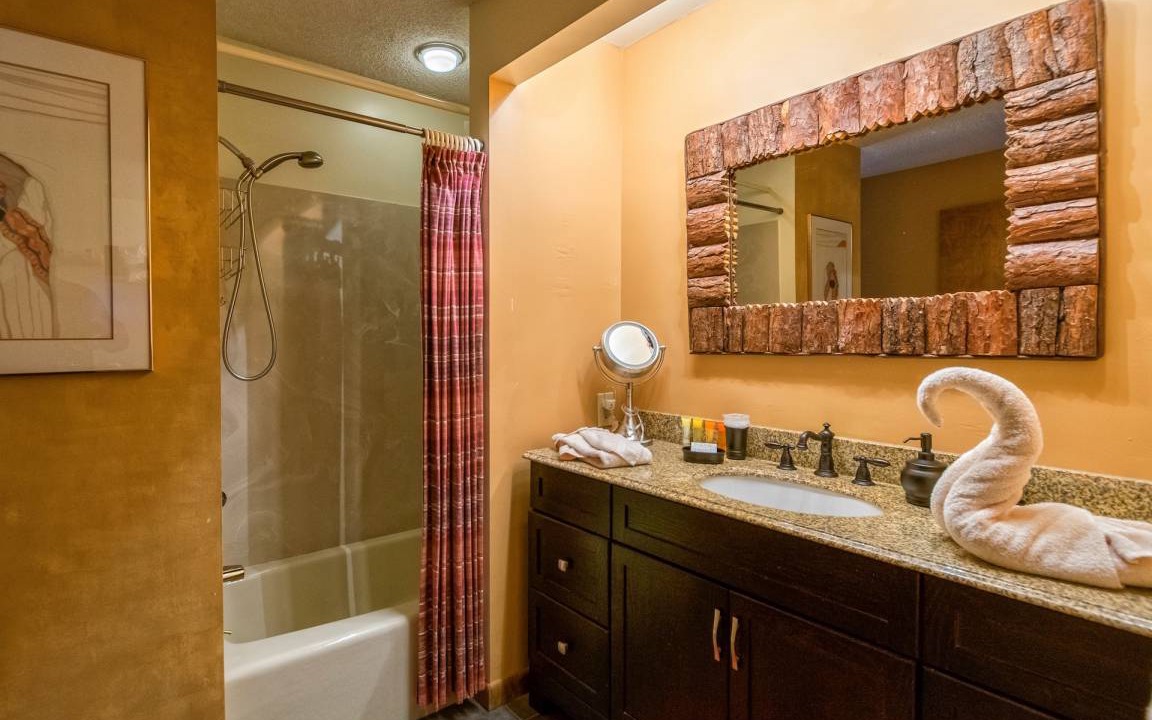 Photo of Bathroom in Windcliff Estates