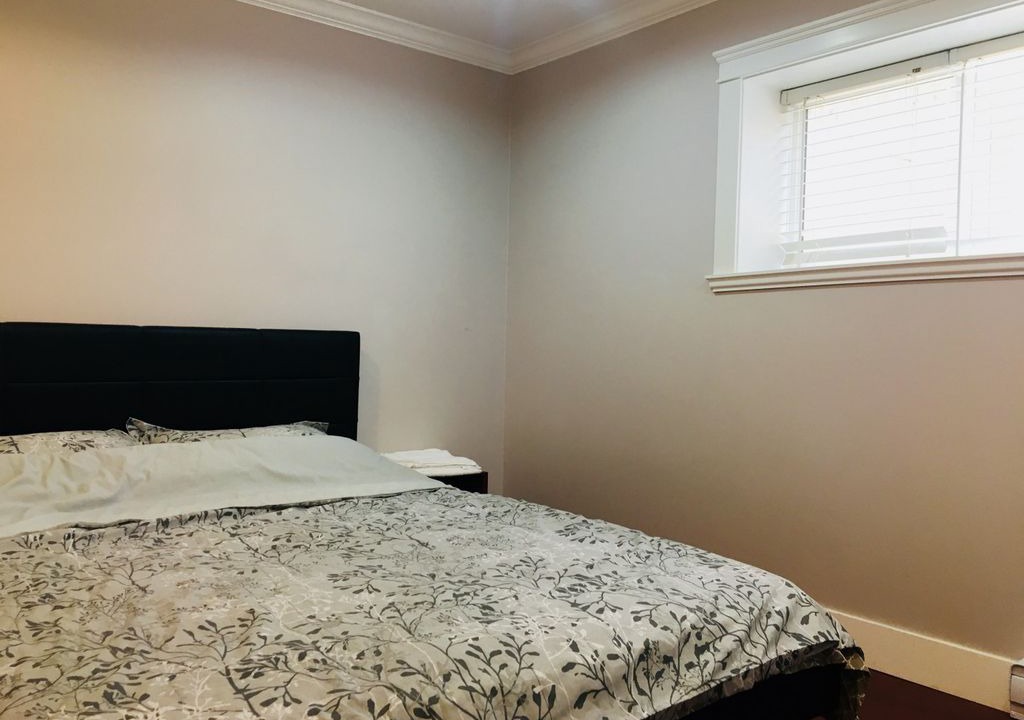 Photo of Bedroom in Renfrew-Collingwood