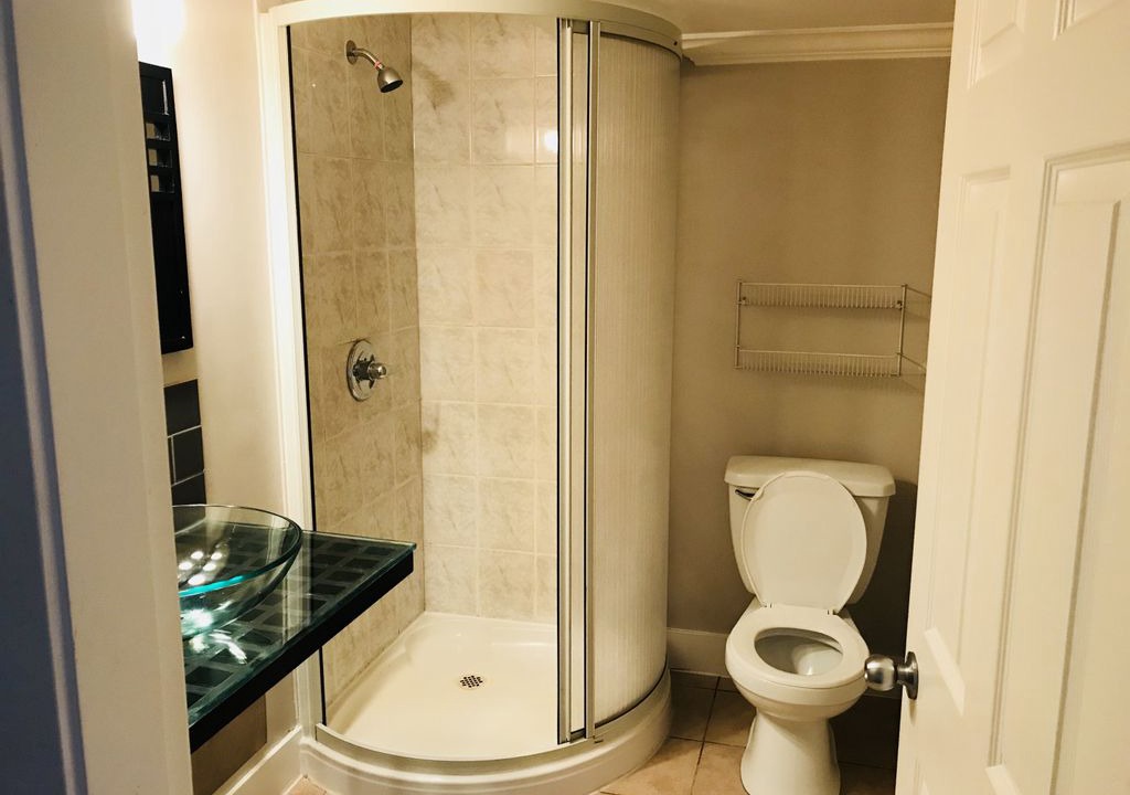 Photo of Bathroom in Renfrew-Collingwood