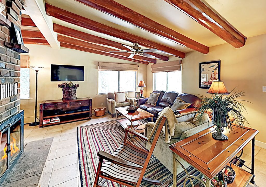 Photo of Livingroom in Intermountain