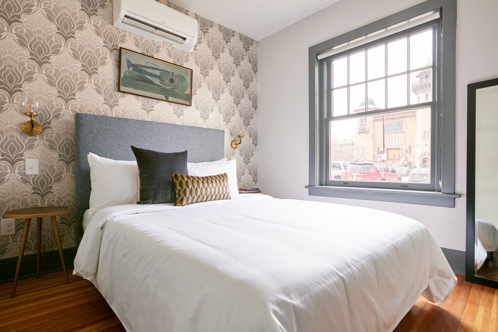 Photo of Bedroom in Uptown