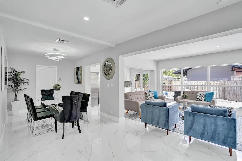 Photo of Livingroom in Lighthouse Point