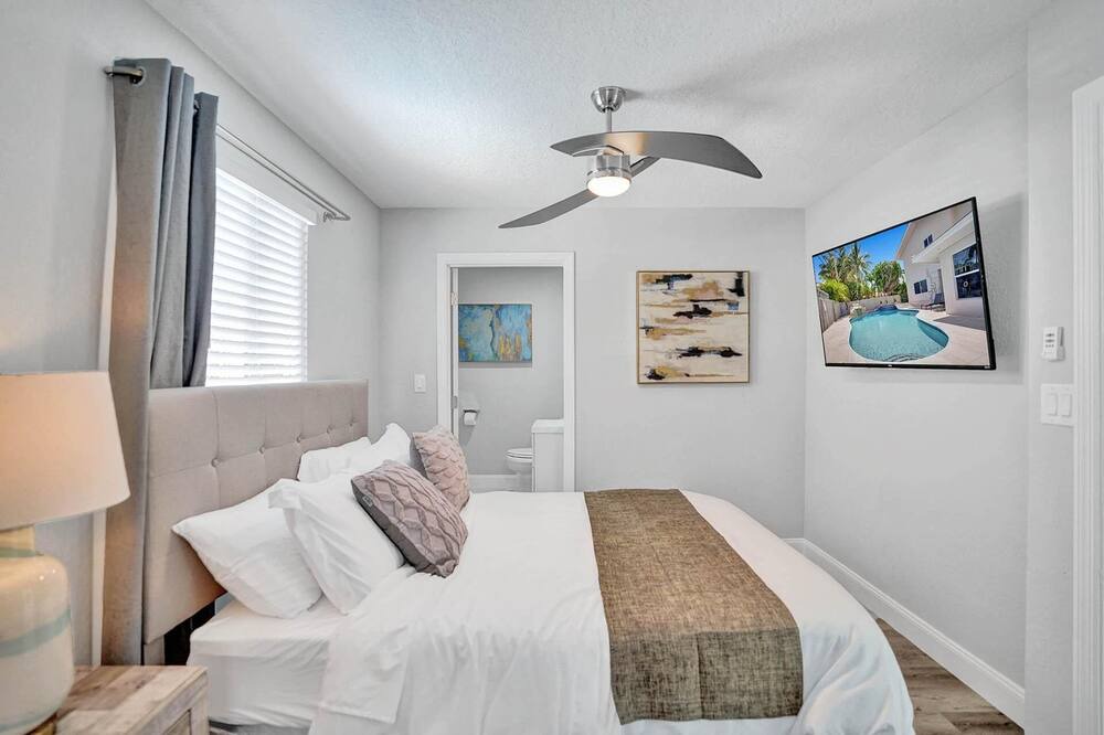 Photo of Bedroom in Lighthouse Point