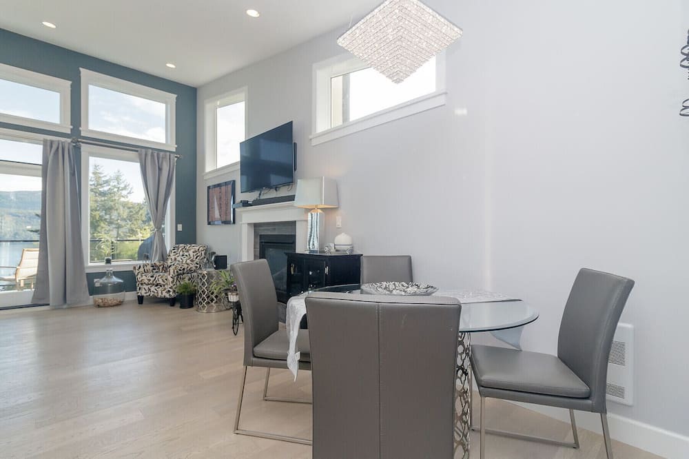 Photo of Kitchen in Cowichan Bay