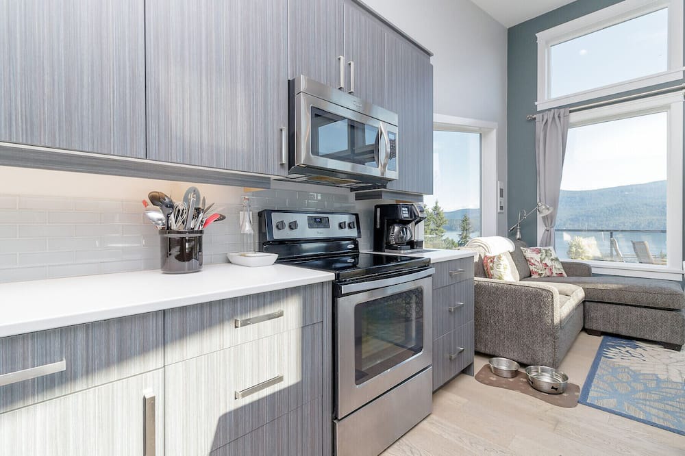 Photo of Kitchen in Cowichan Bay