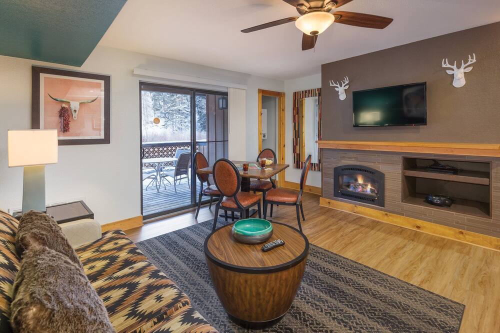 Photo of Livingroom in Red River