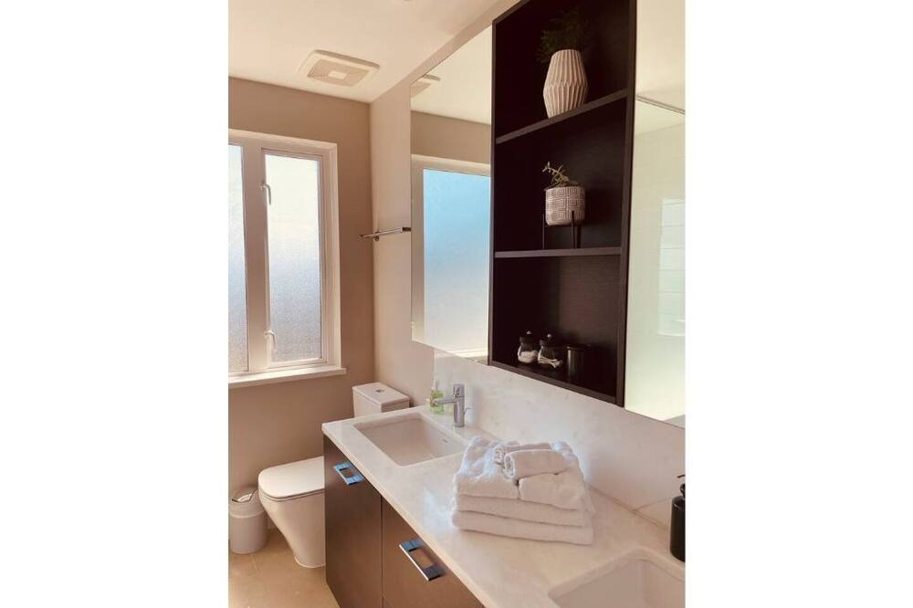 Photo of Bathroom in Kerrisdale
