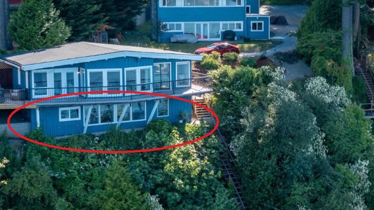 Photo of Buildings in Cowichan Bay