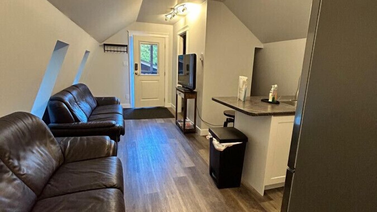 Photo of Livingroom in Shawnigan Lake