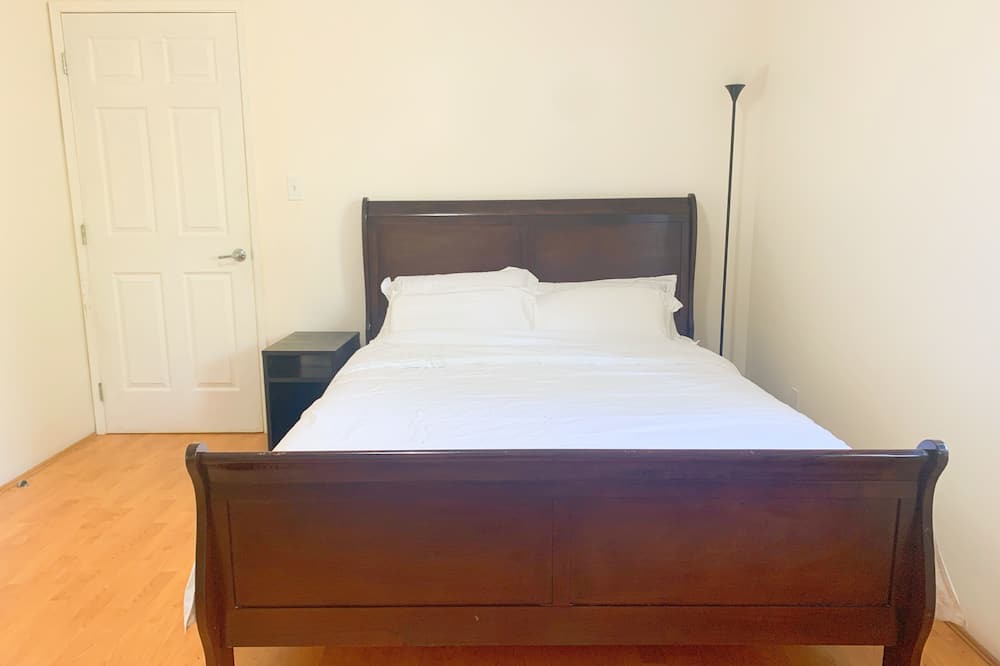 Photo of Bedroom in White Rock