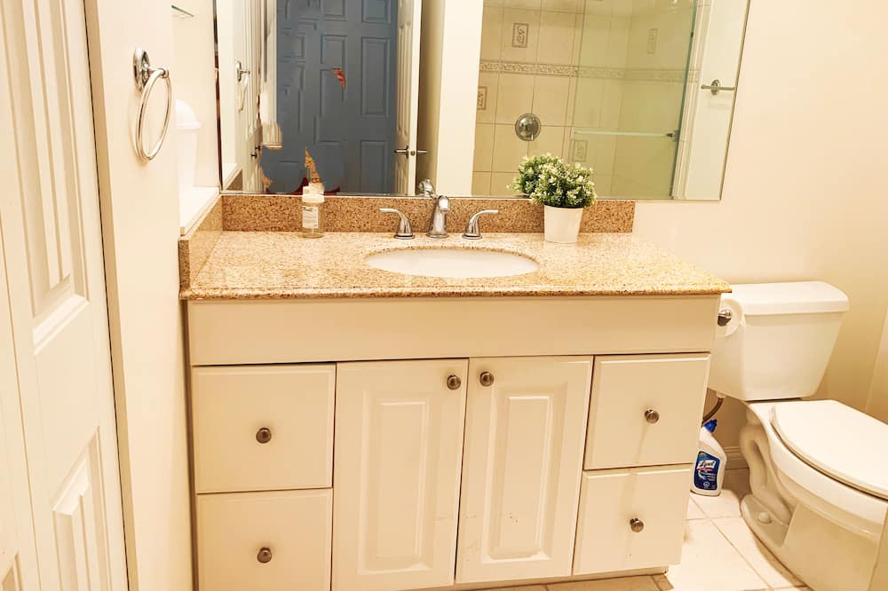 Photo of Bathroom in White Rock