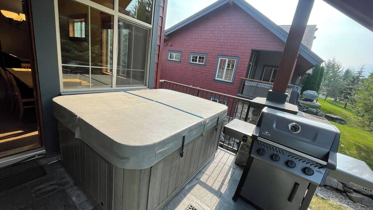 Photo of Patio Balcony in East Kootenay