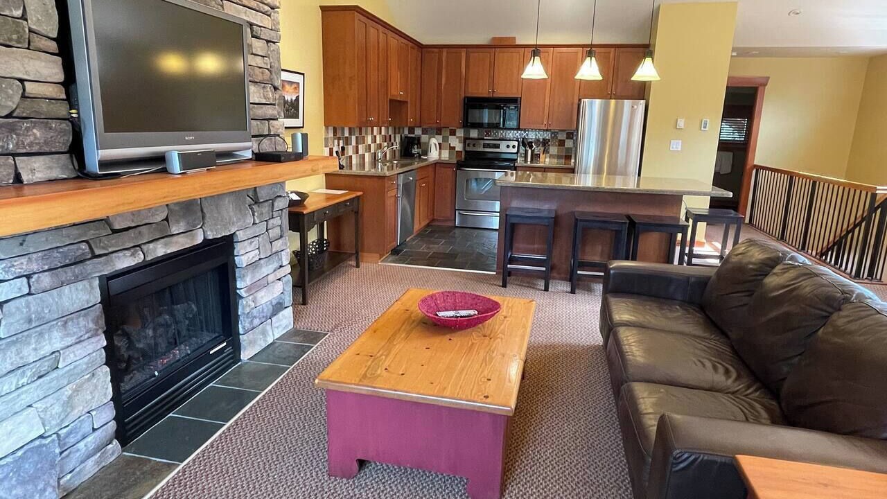 Photo of Livingroom in East Kootenay