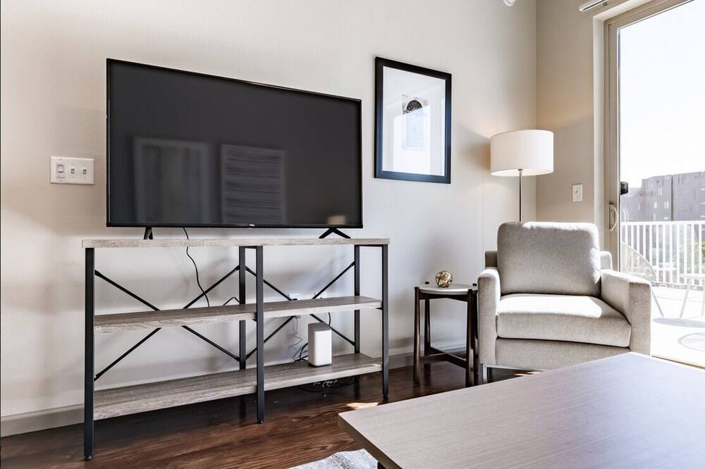 Photo of Livingroom in Civic Center